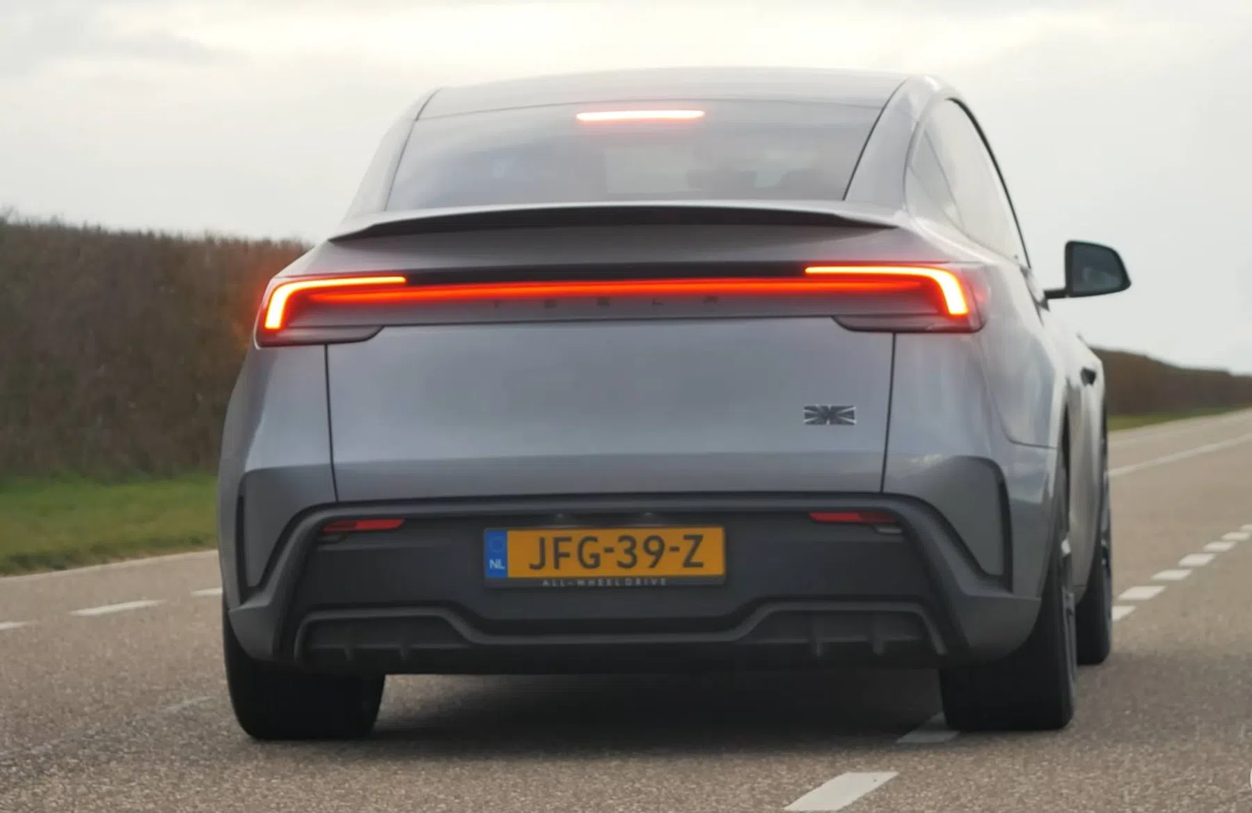 Tesla Model Y Performance achterkant remlicht