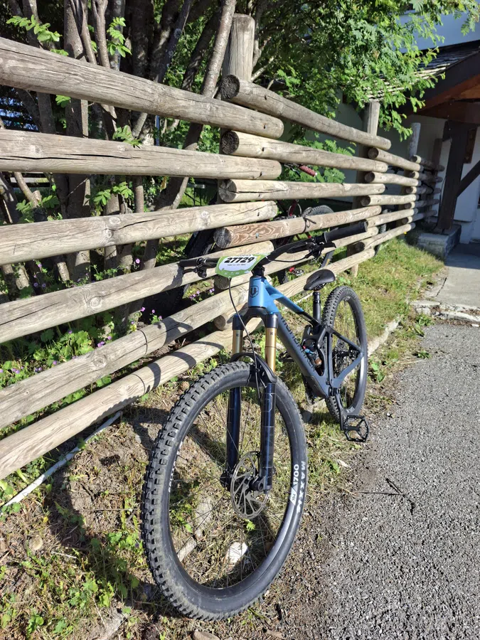 De Mondraker Raze Carbon RR: een héérlijke fiets!