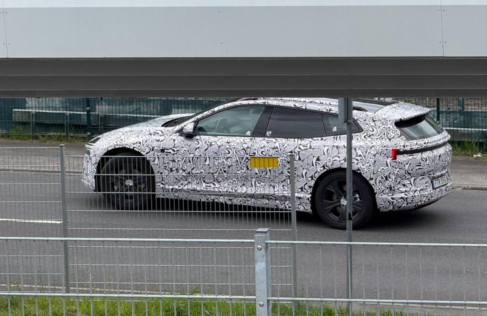 Polestar 4 suv spyshot