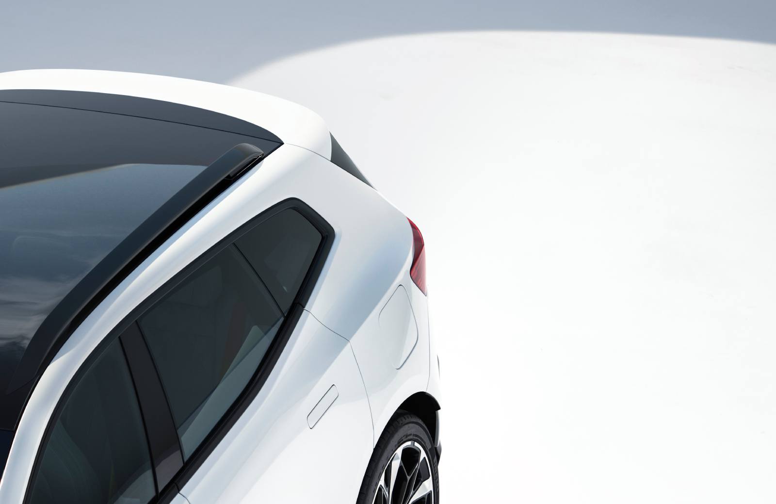 Polesta r4 SUV teaser