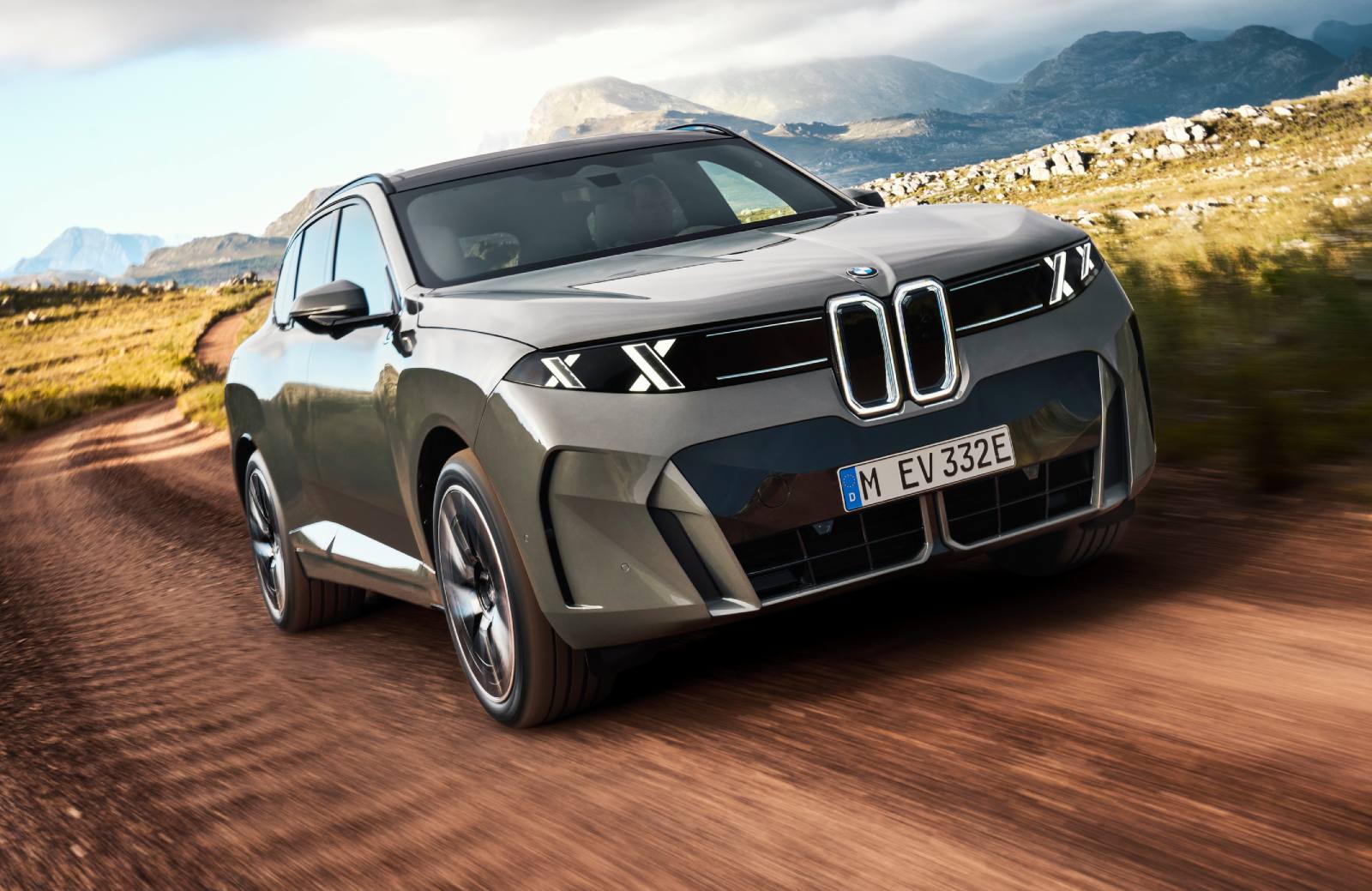 BMW iX5 offroad