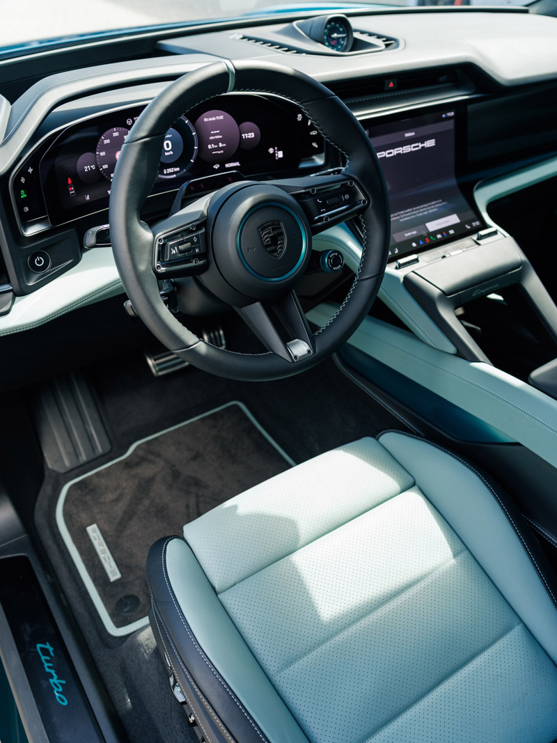 Porsche Cayenne Electric PTS