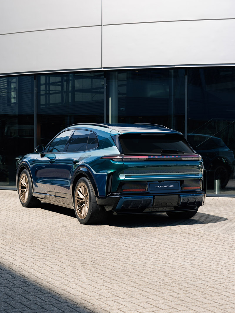 Porsche Cayenne Electric PTS