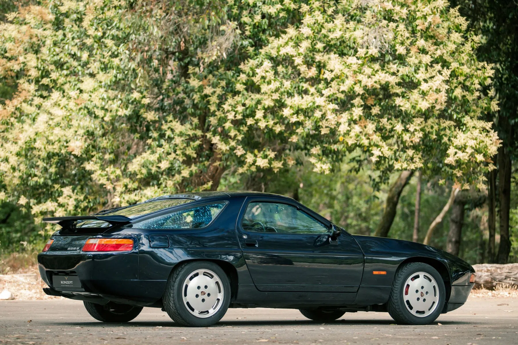 Porsche 928