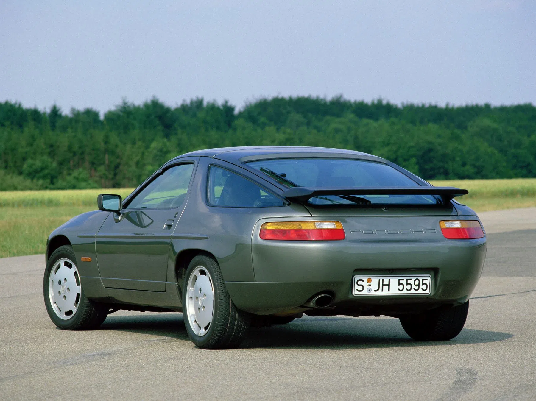 Porsche 928