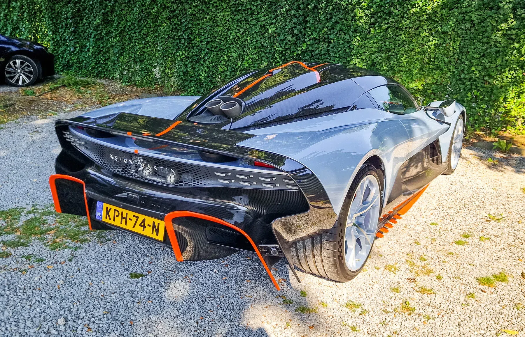 Aston Martin Valhalla