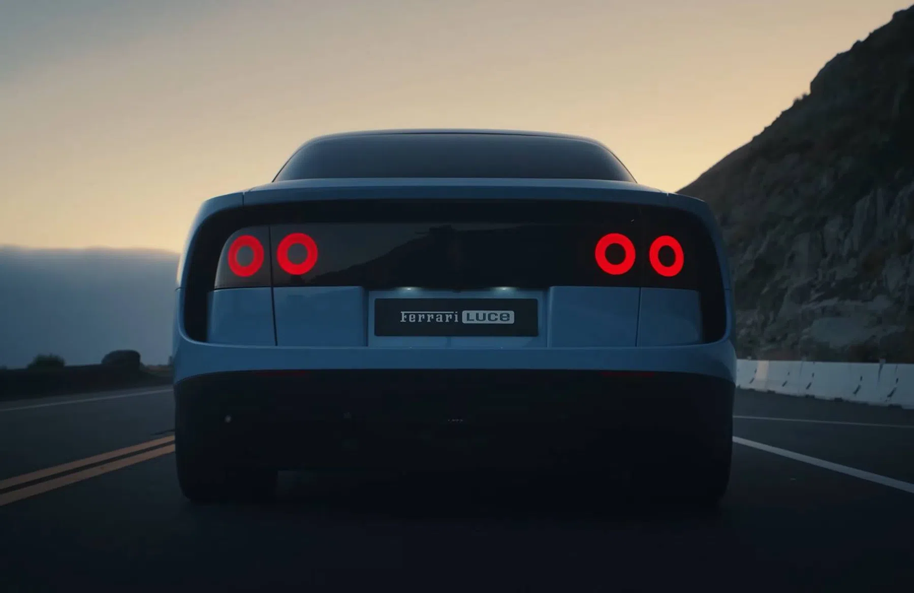 Ferrari Luce achter laag