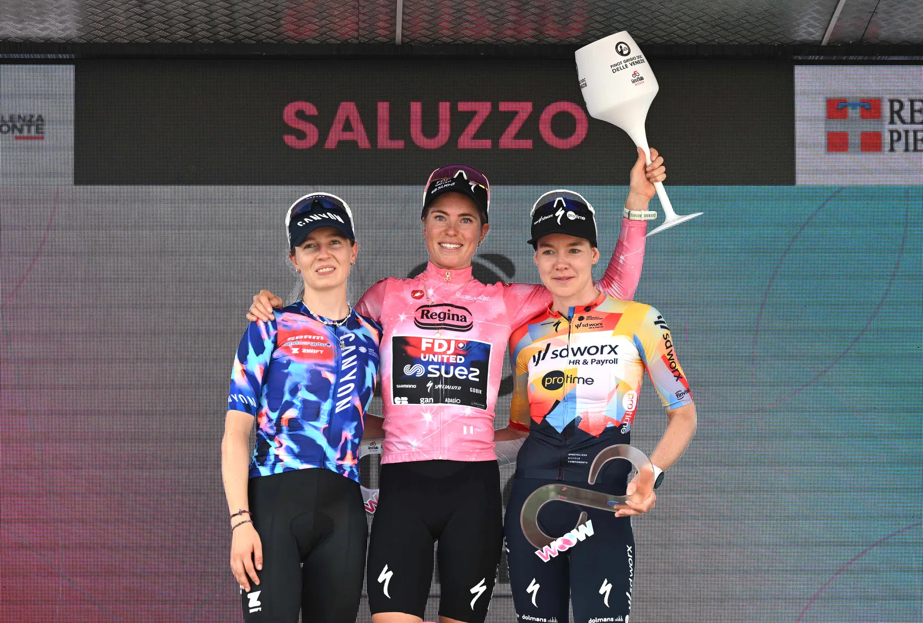 Demi Vollering wint de Giro d'Italia 2026