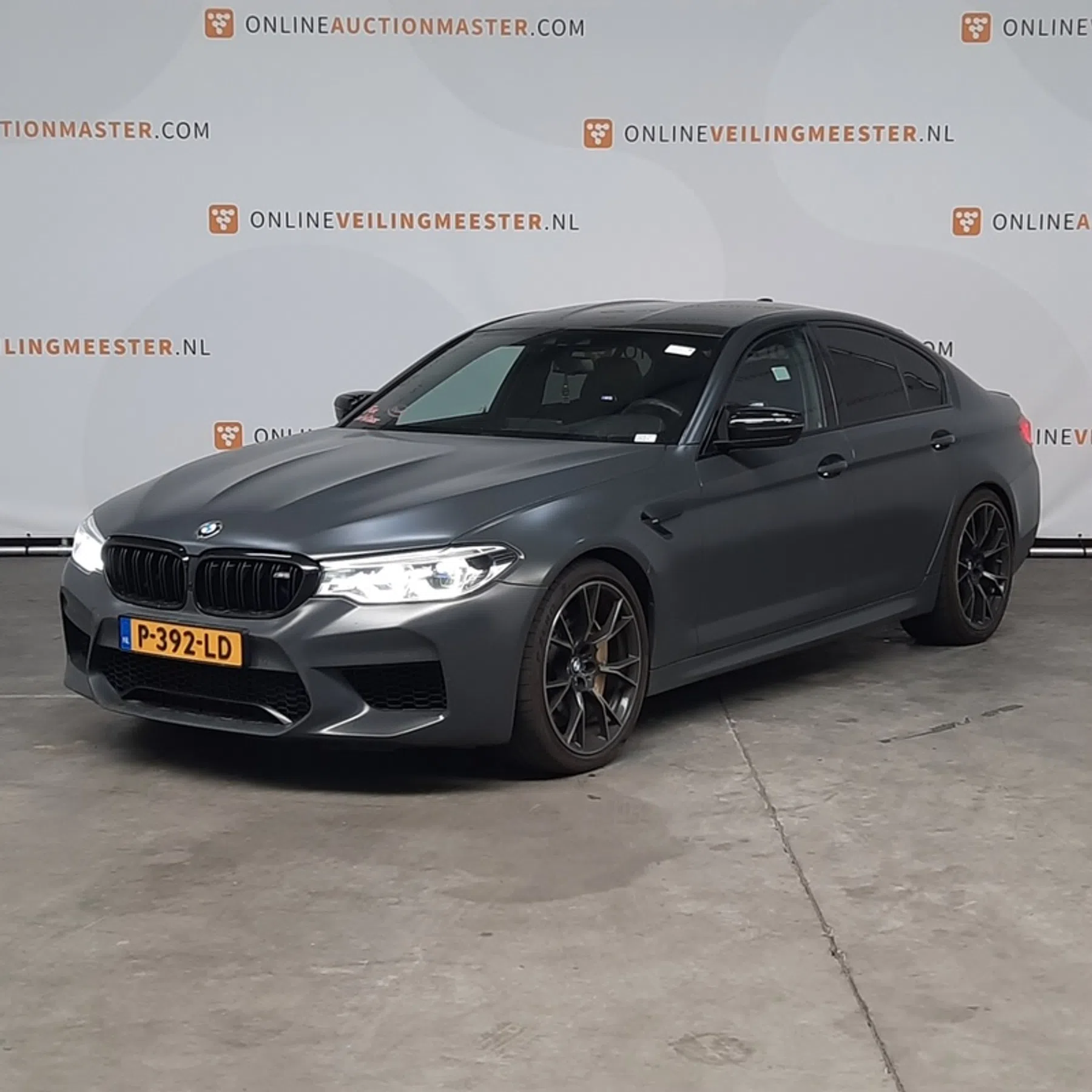 BMW M5 Domeinen