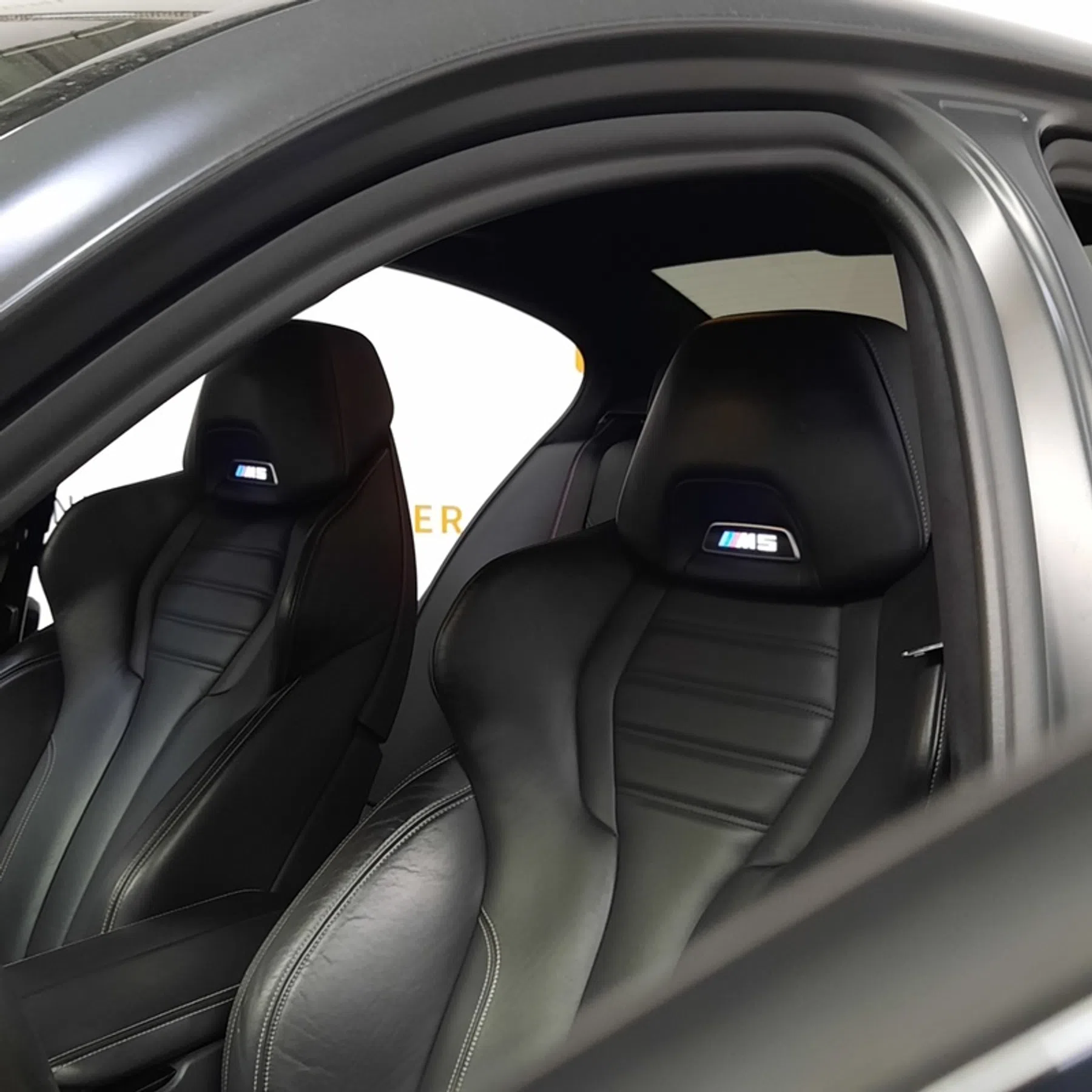 BMW M5 Domeinen