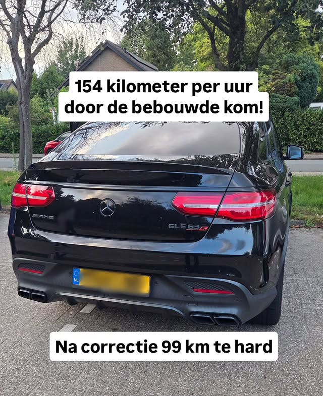 Mercedes-AMG GLE staandegehouden