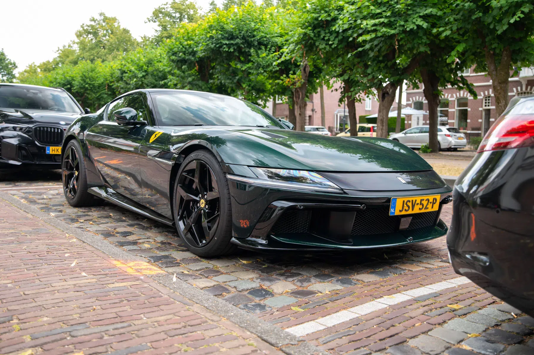 Ferrari 12Cilindri groen