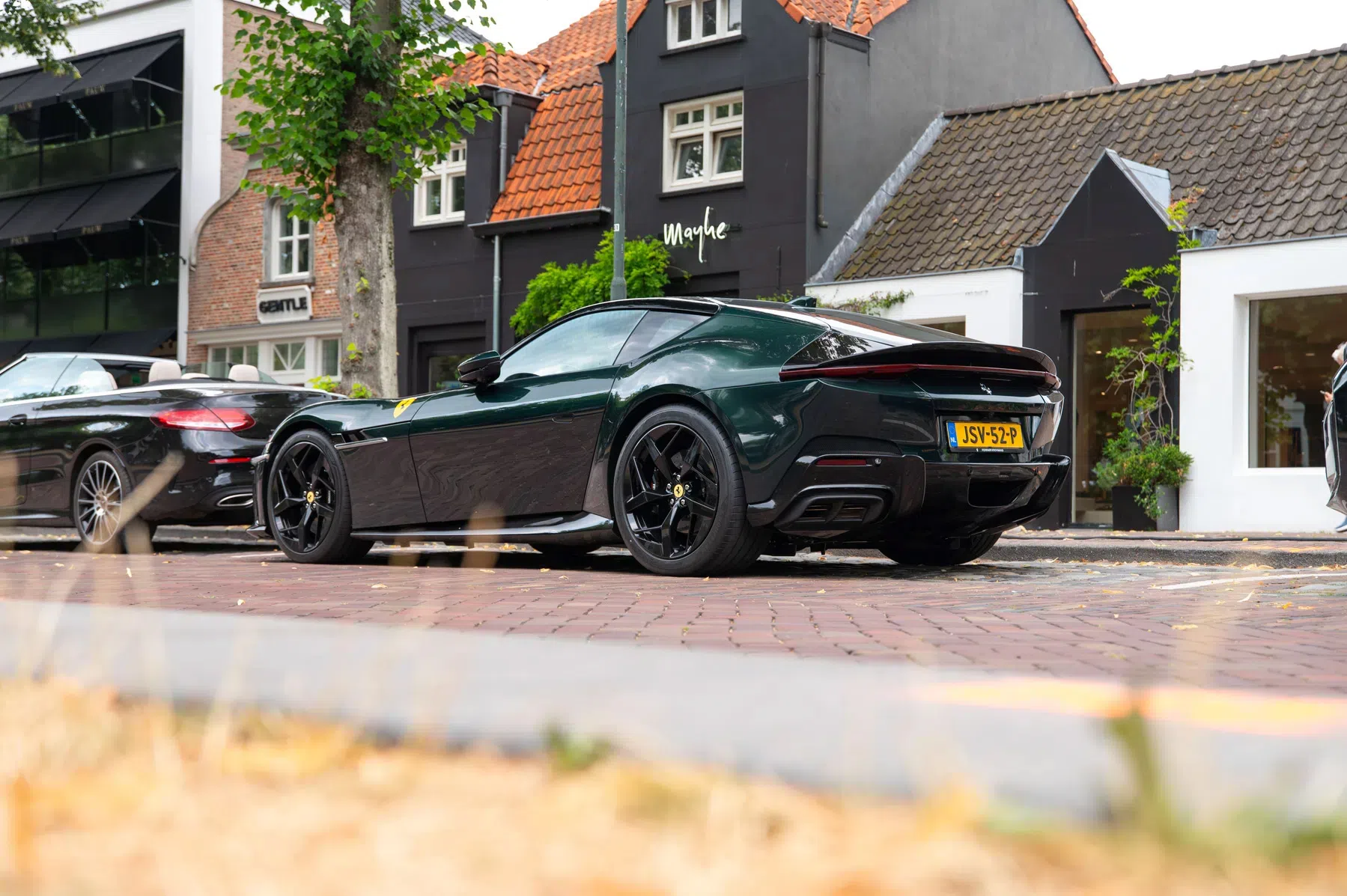 Ferrari 12Cilindri groen