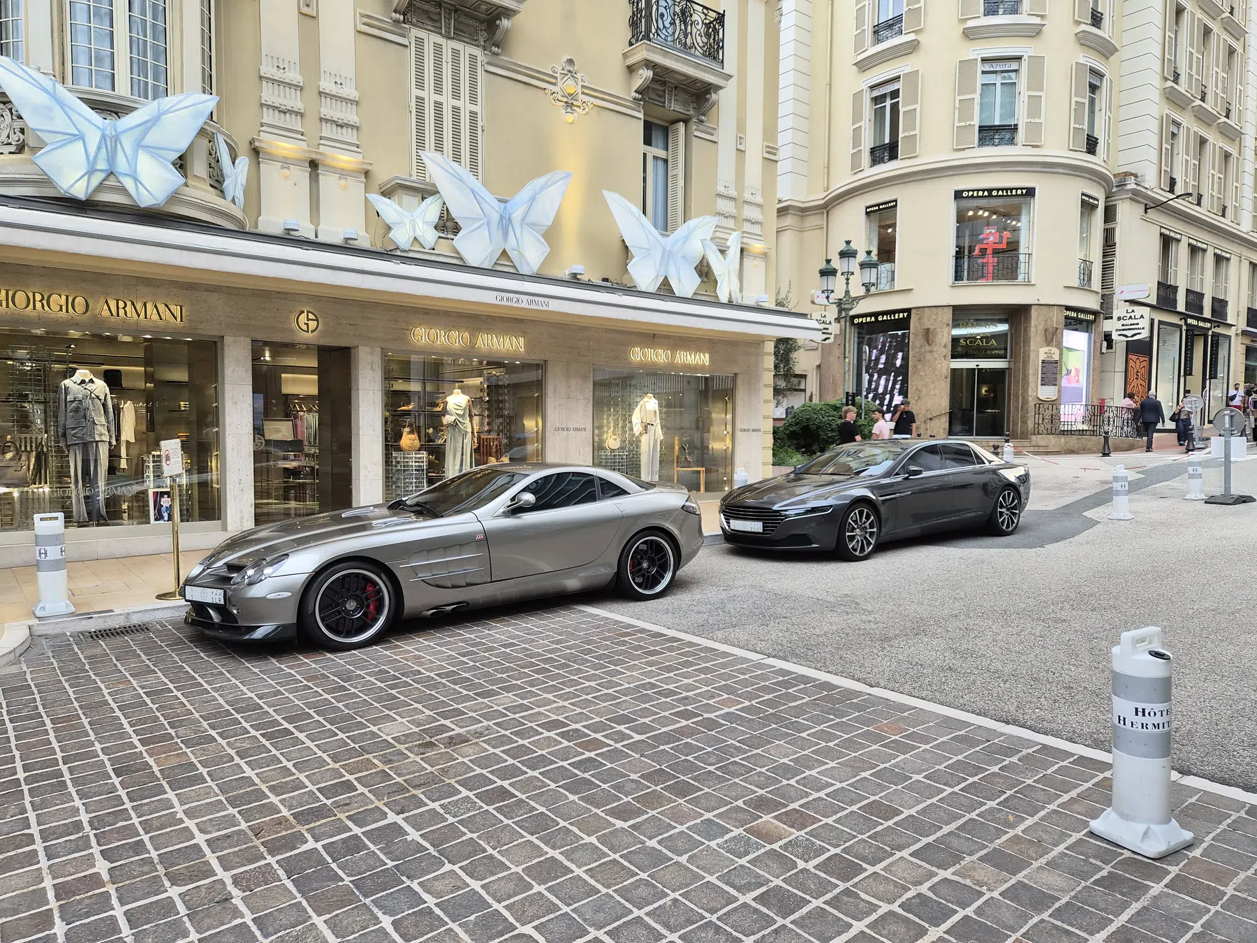 Aston Martin Lagonda en SLR