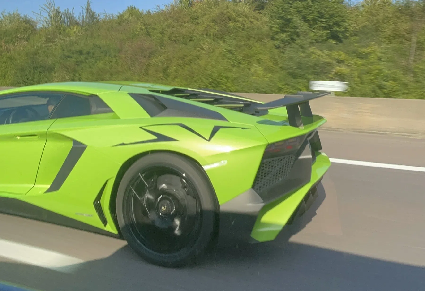 Lamborghini Aventador LP750-4 SV