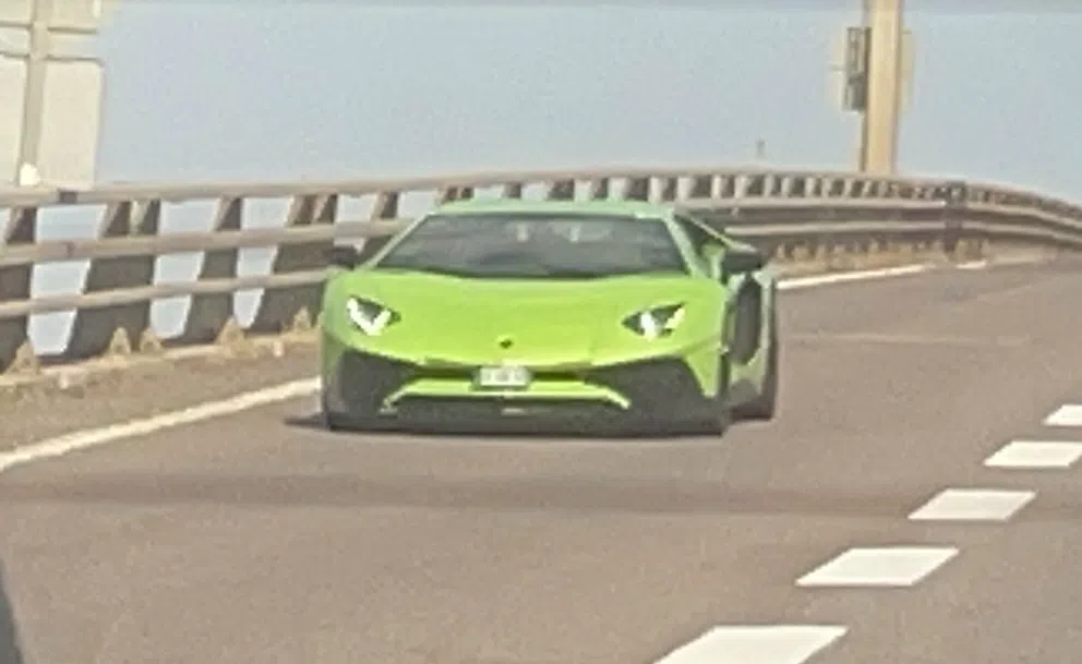 Lamborghini Aventador LP750-4 SV