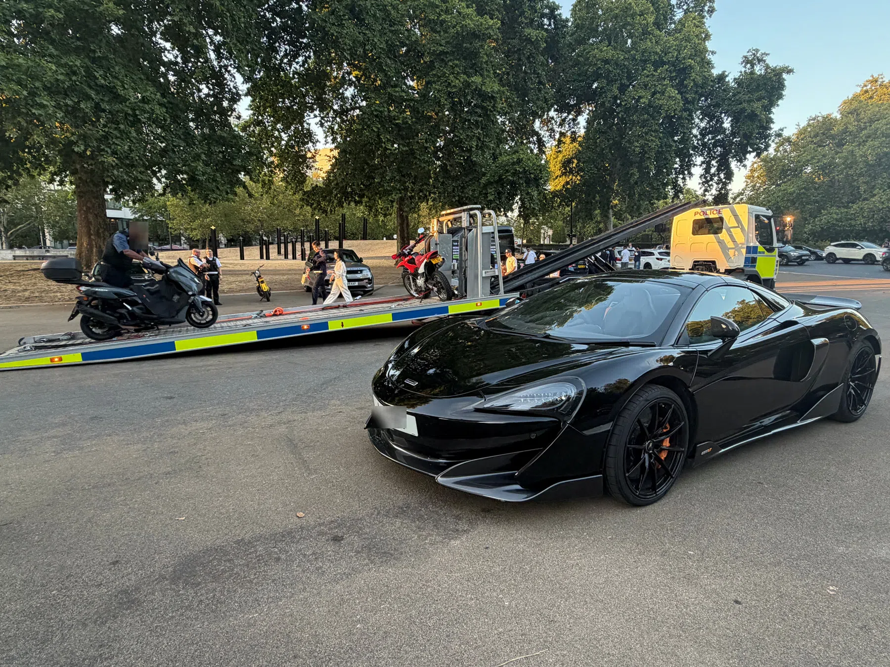 Auto's in beslag genomen