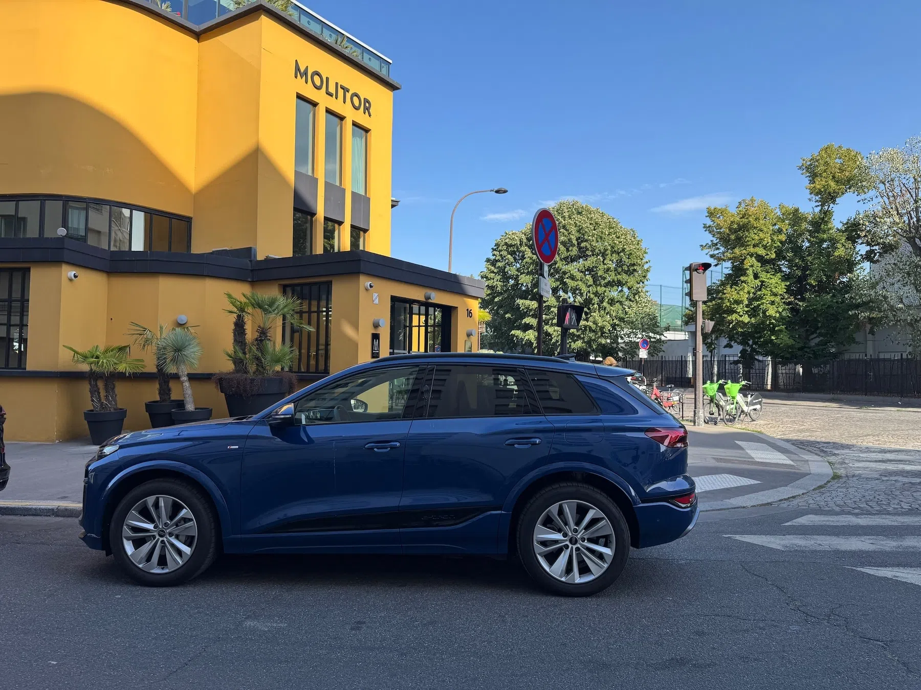 Audi Q6 e-tron