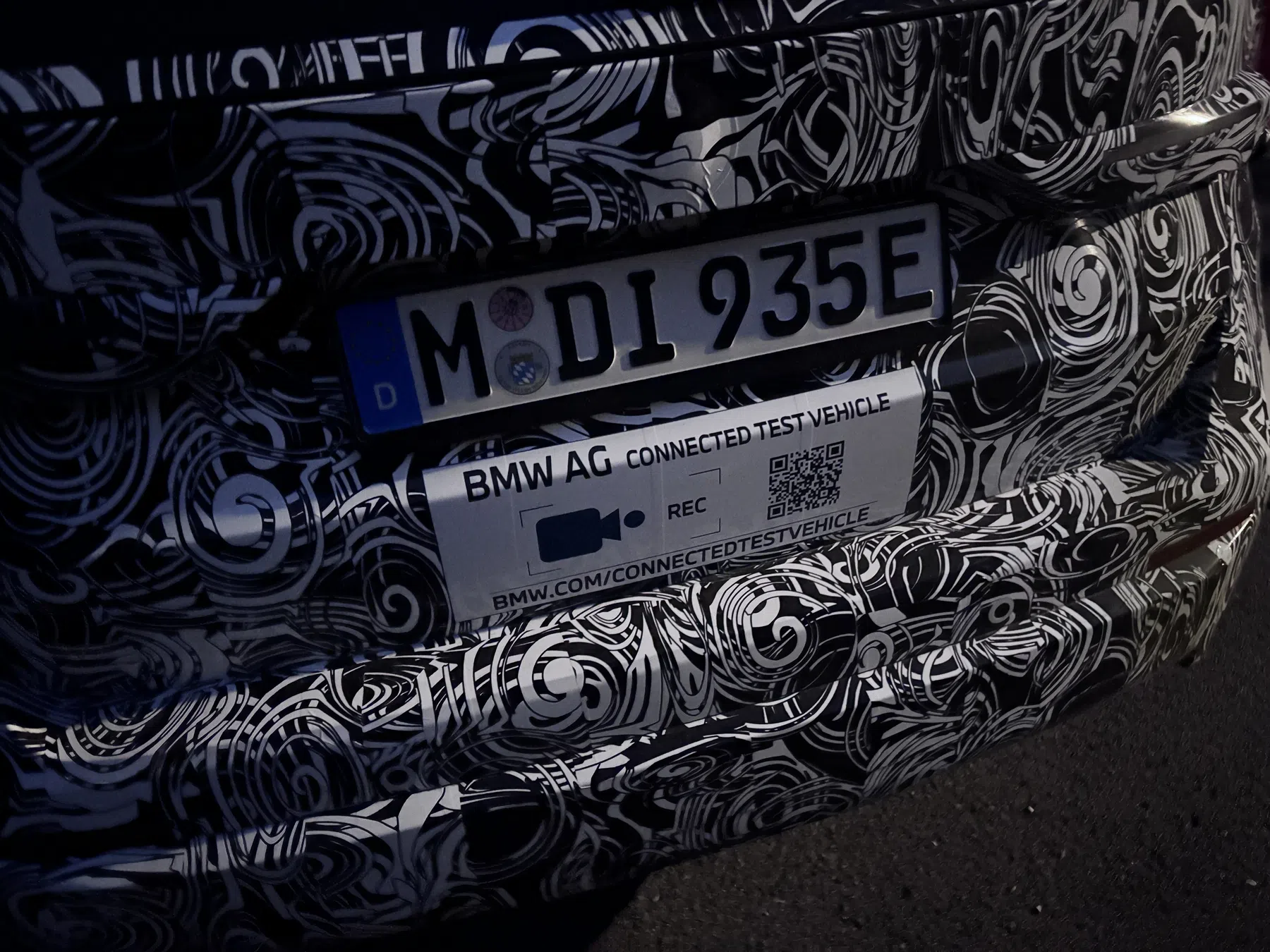 Gecamoufleerde BMW