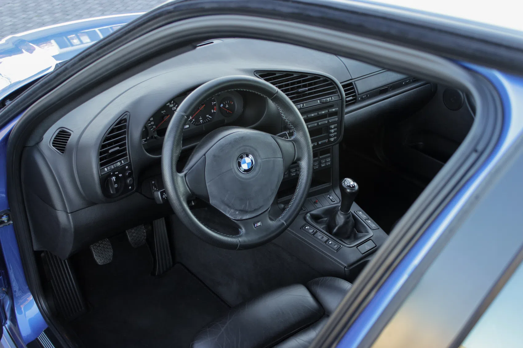 BMW E36 M3 Sedan blauw