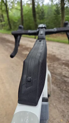 Review: Apidura Aero Bolt-On Long Top Tube pack