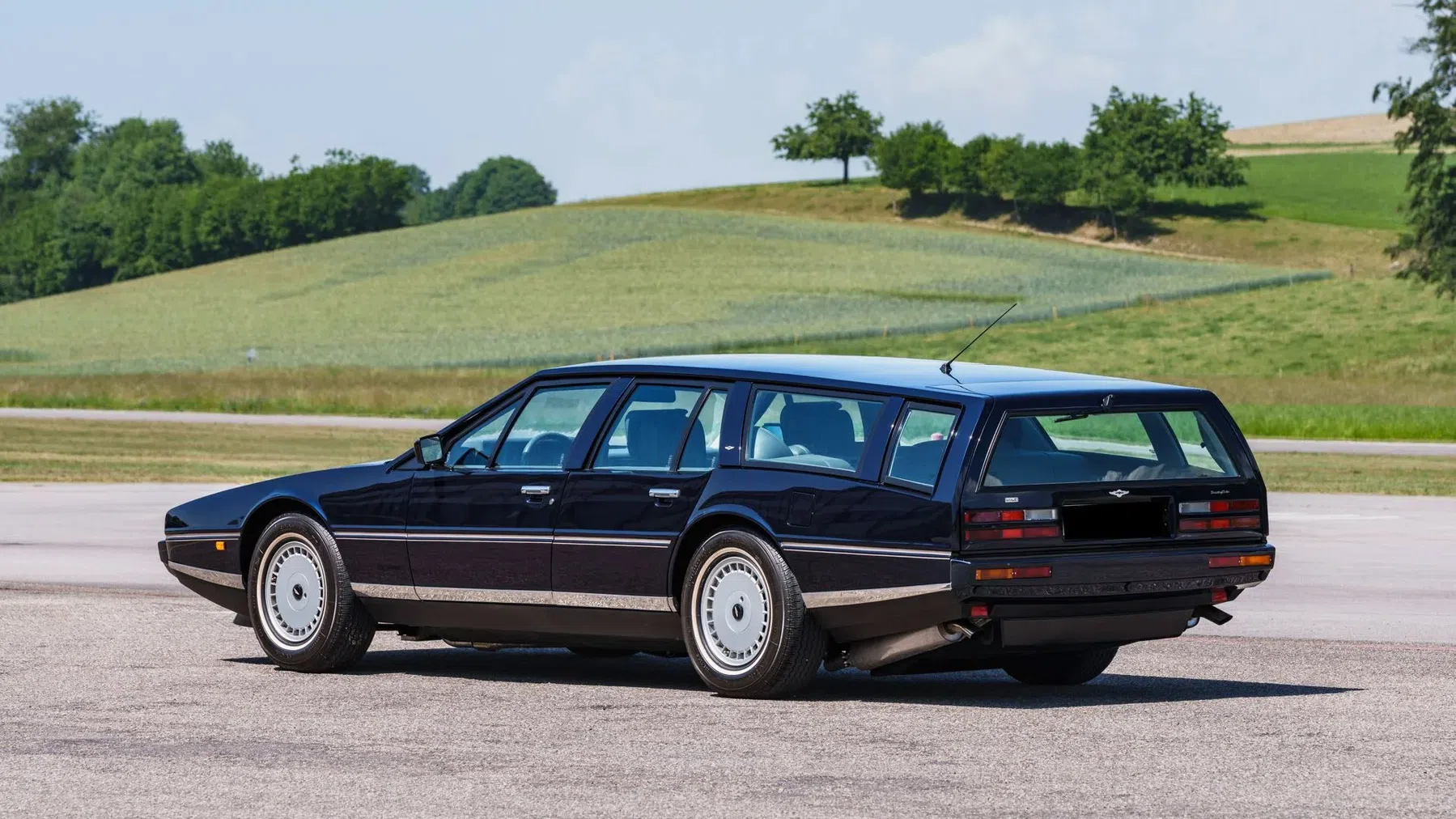 Aston Martin Lagonda Shooting Brake
