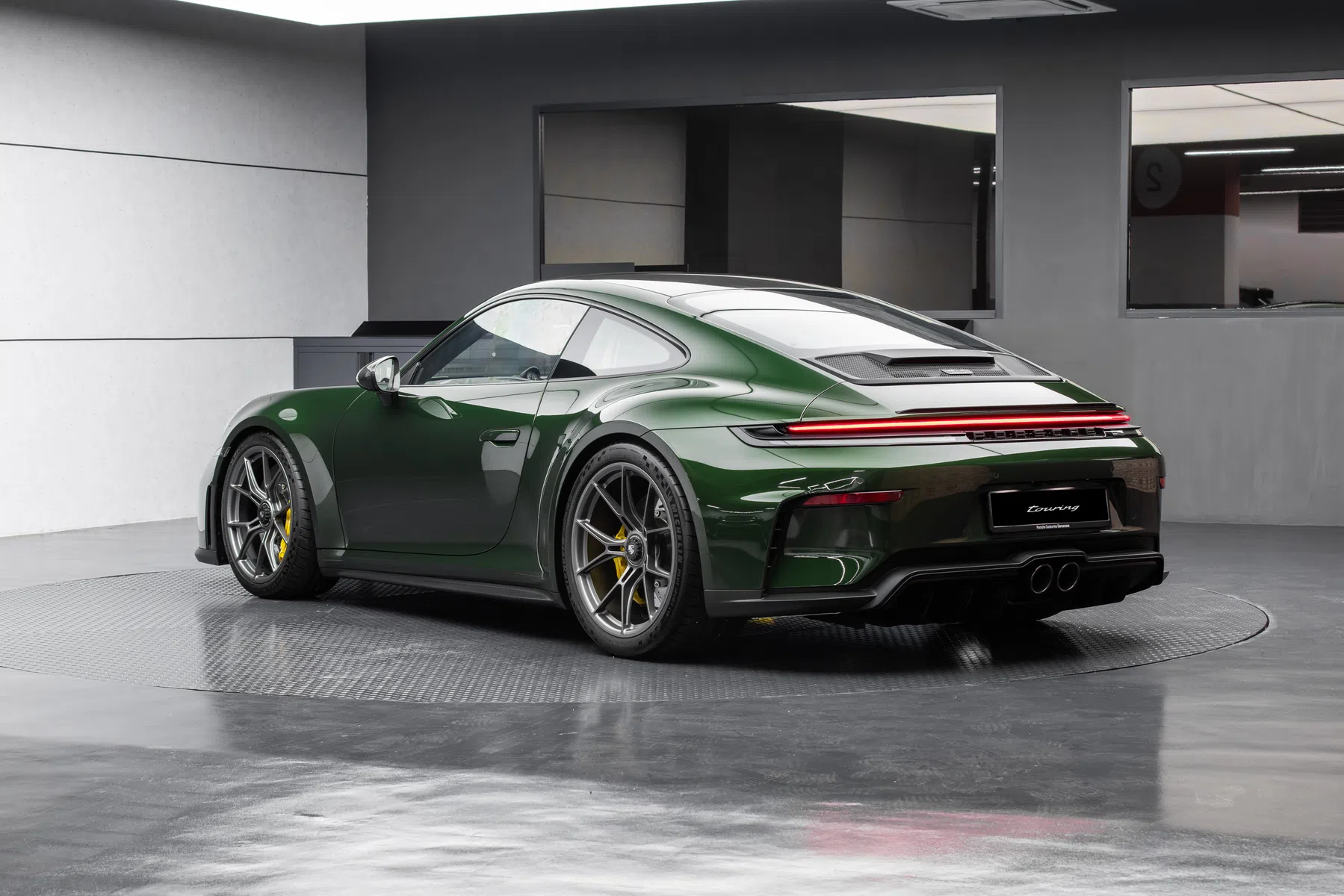 Porsche 911 GT3 Touring Package