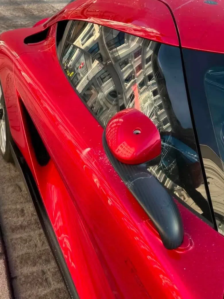 Koenigsegg Gemera gevandaliseerd