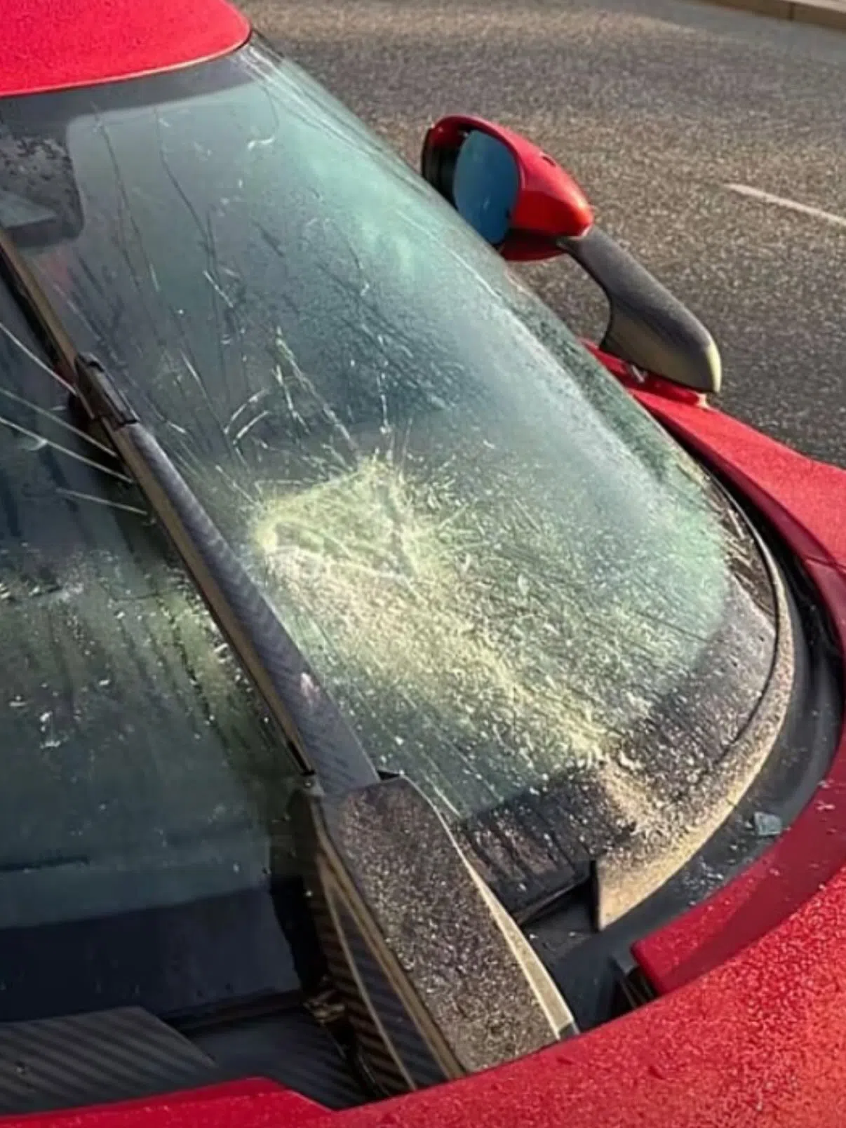 Koenigsegg Gemera gevandaliseerd