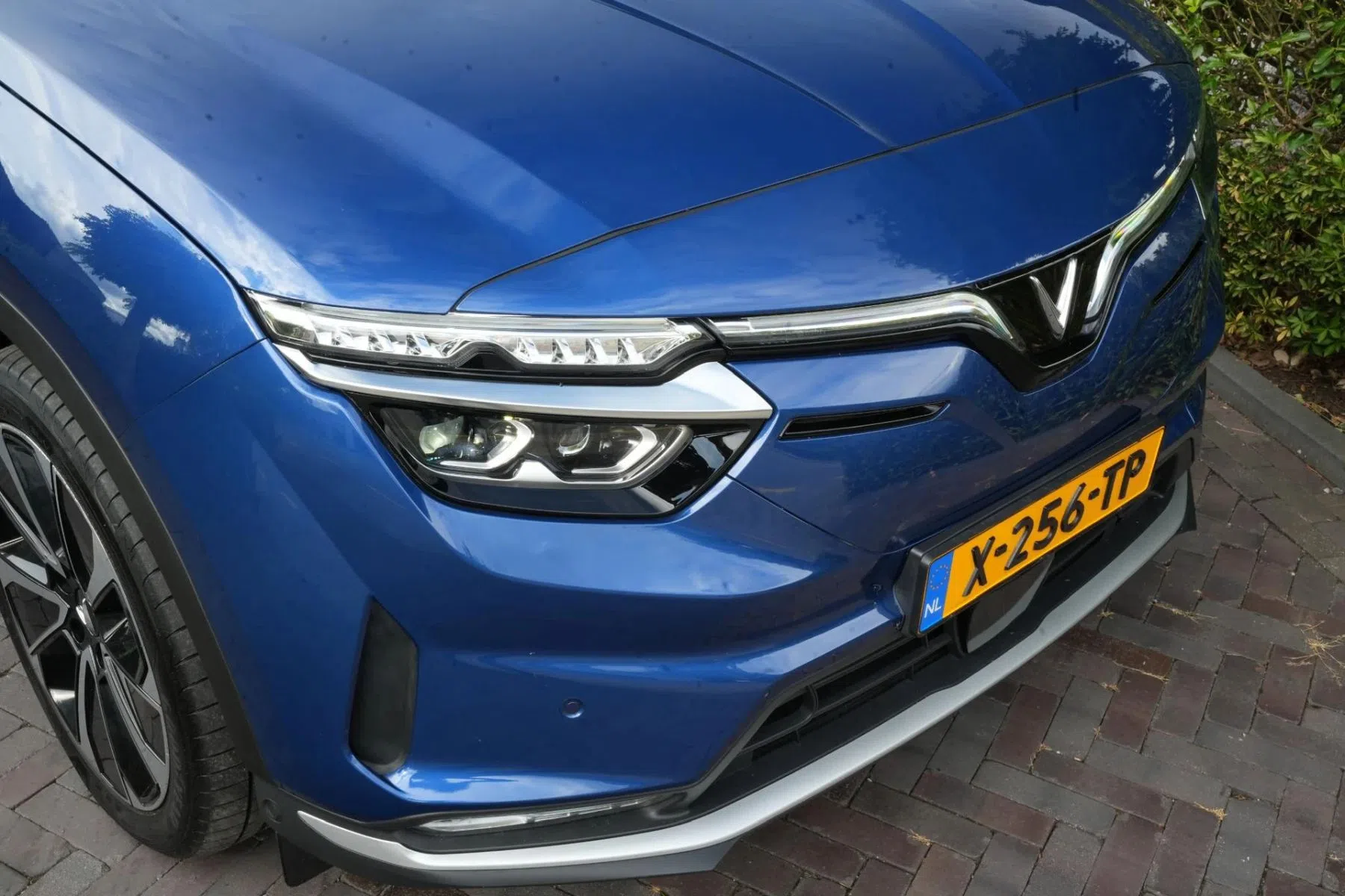 Vinfast VF8