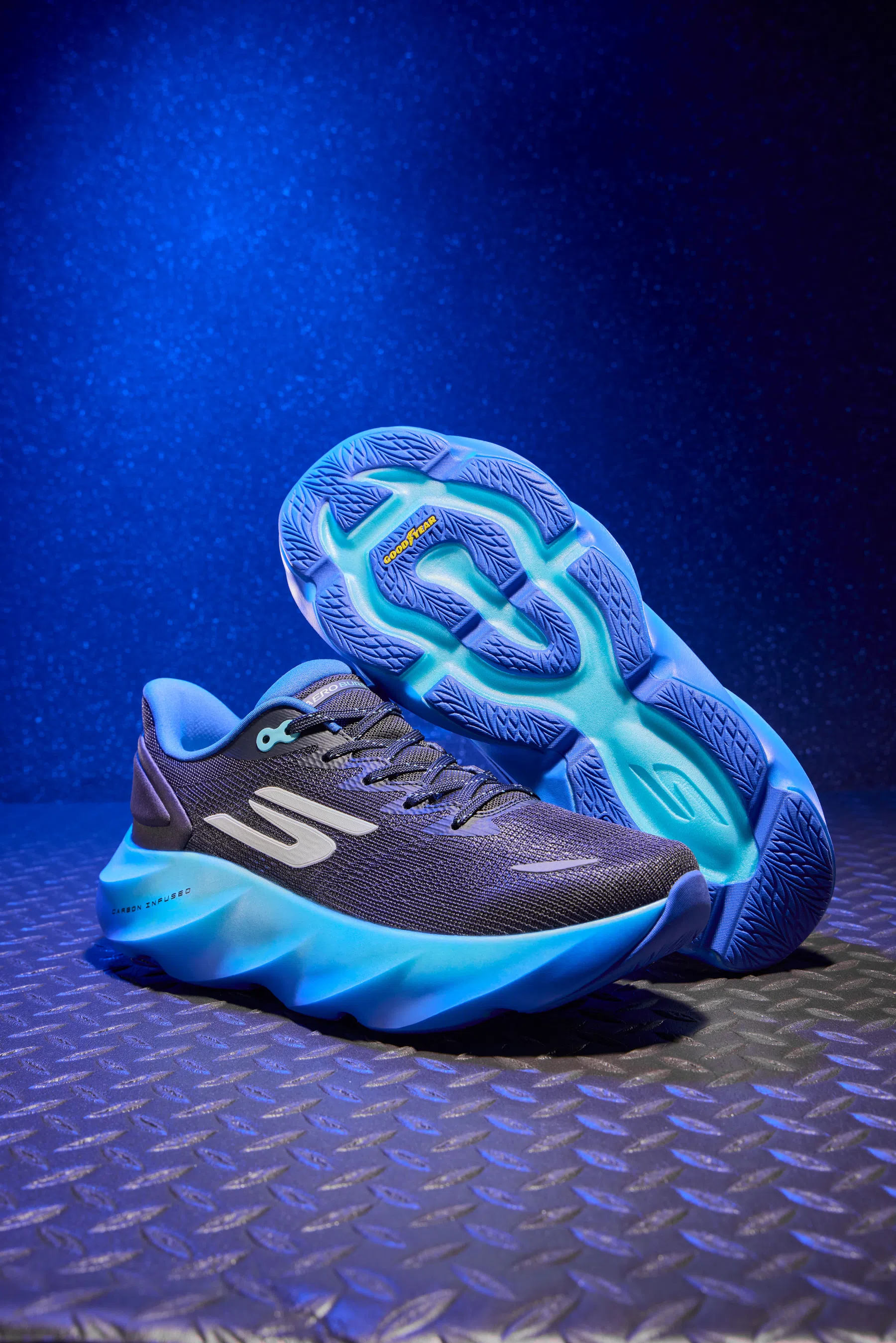 Skechers AERO