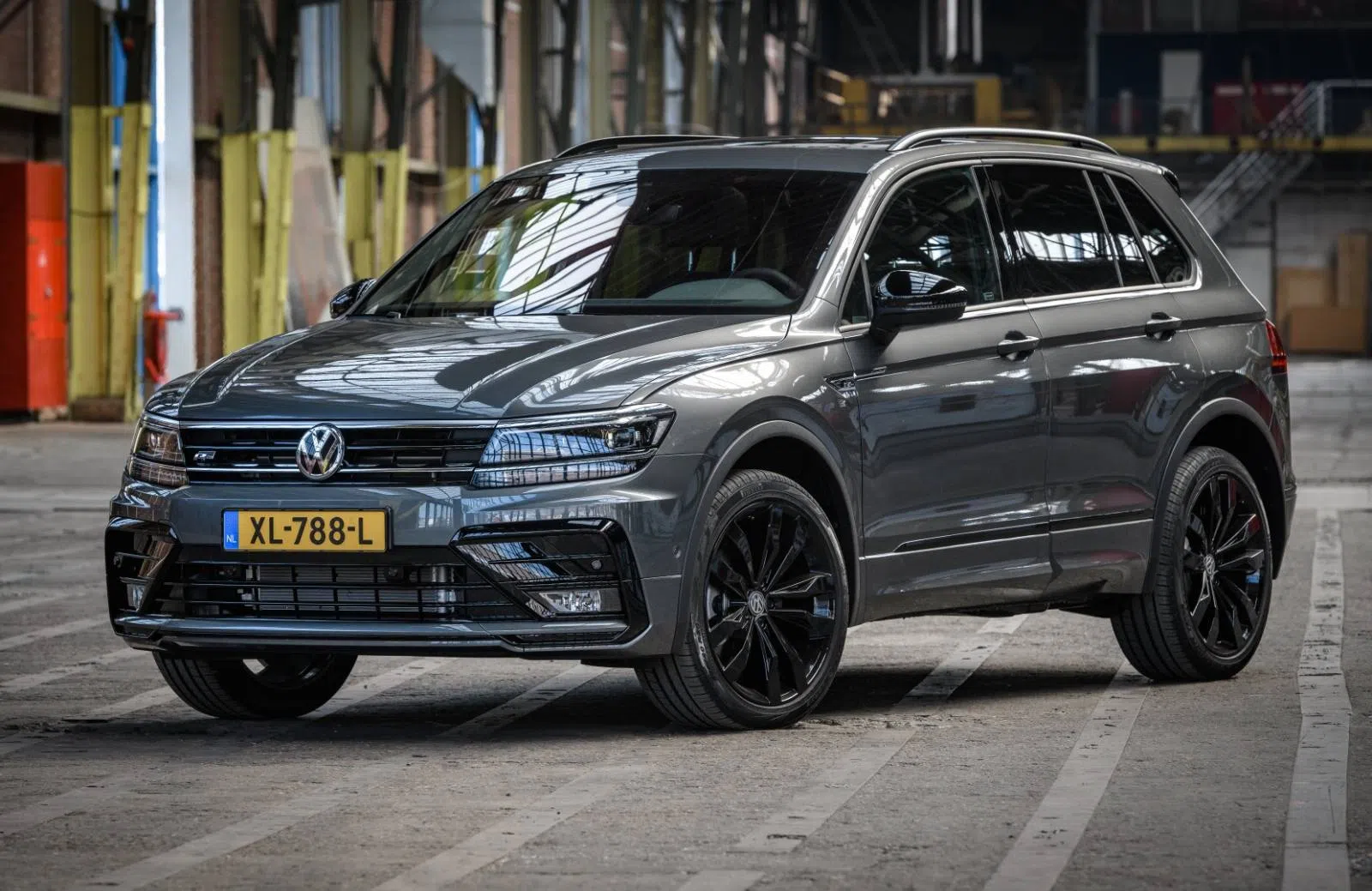 VW tiguan voor