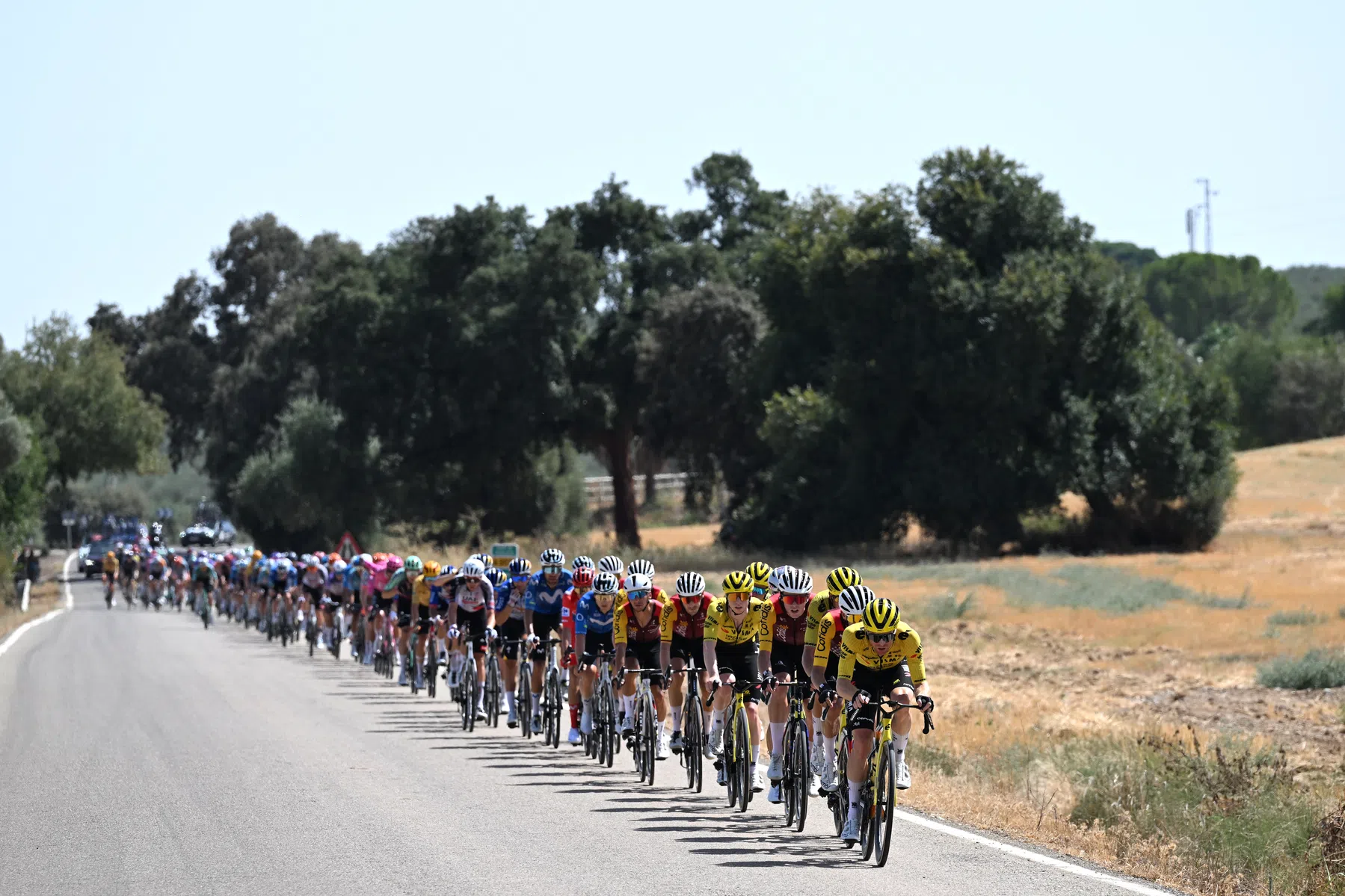 Steven Kruijswijk op kop van het peloton
