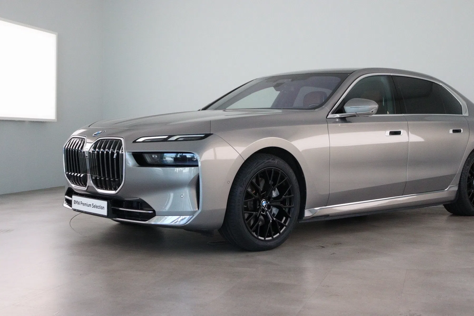 Zo’n belachelijk goedkope BMW i7 koop je nu bij de dealer