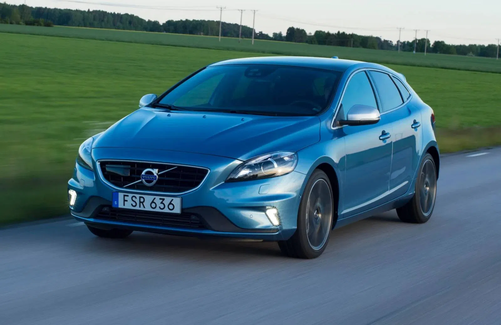 Volvo V40 r-design