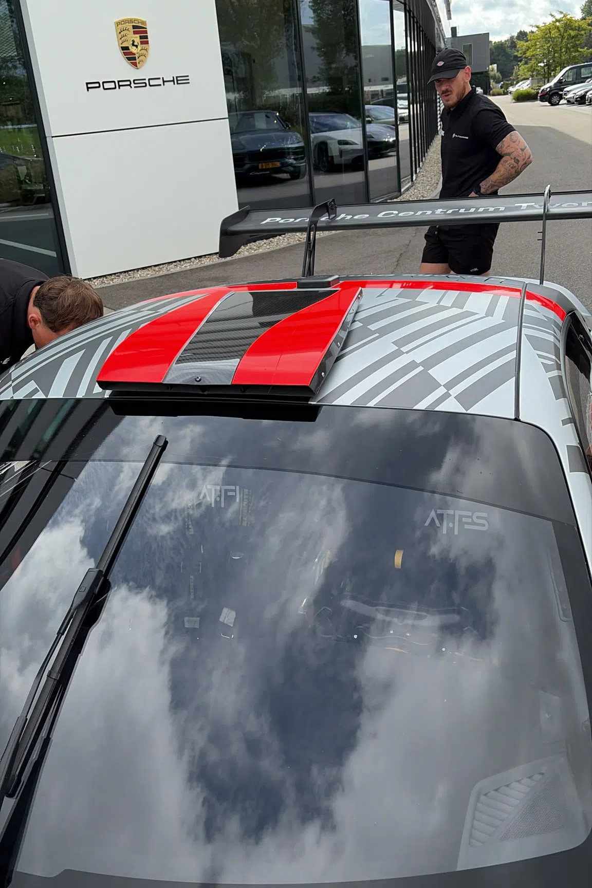 Porsche 992 Rally GT