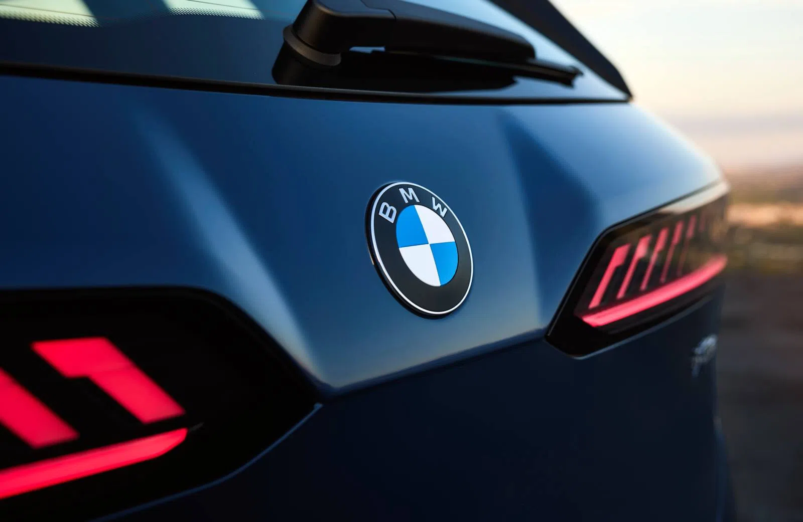BMW iX3 achterkant logo