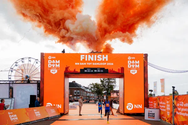Kiprono wint de NN Dam tot Damloop bij de mannen in 46.10 minuten