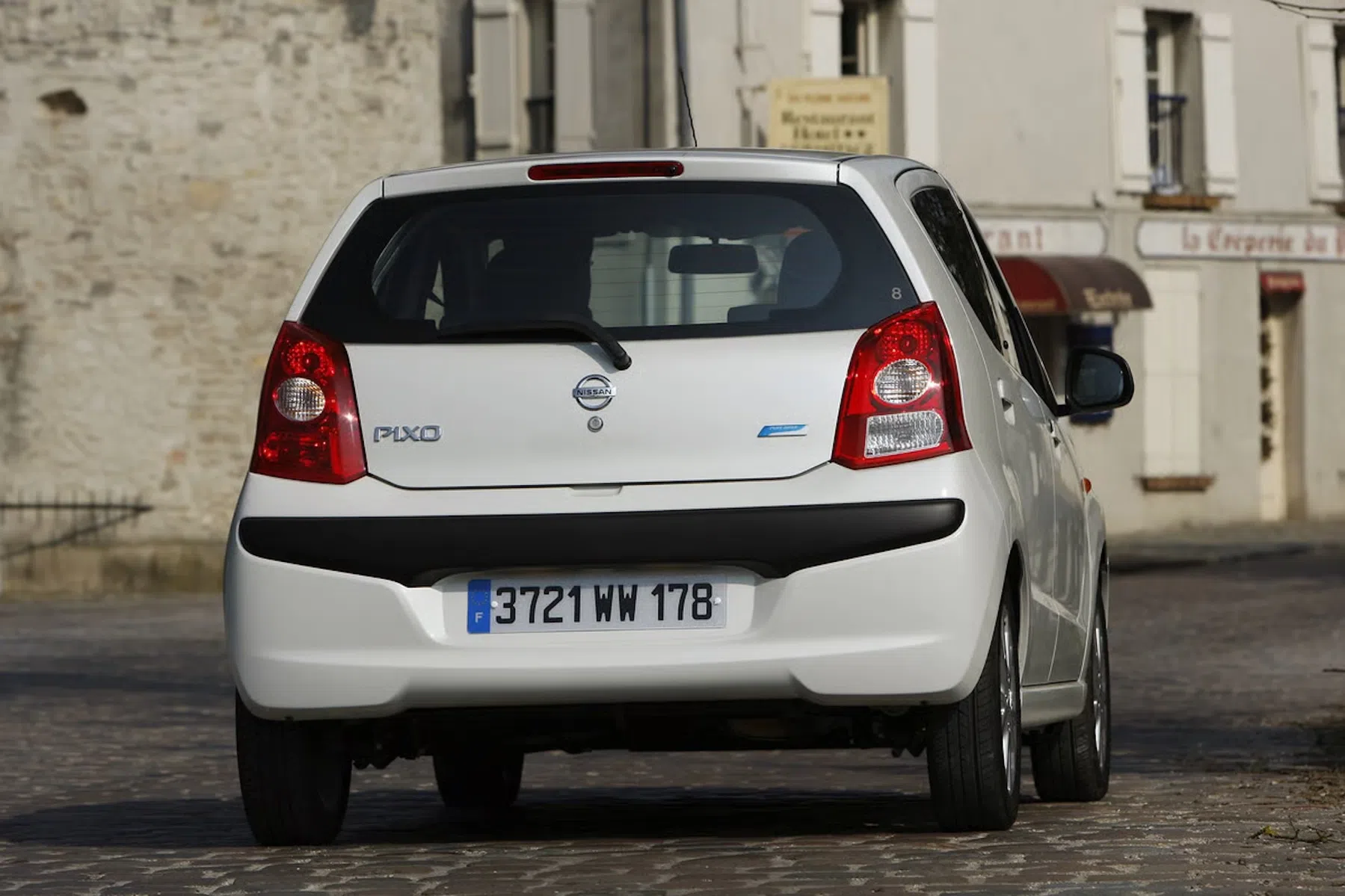Nissan Pixo