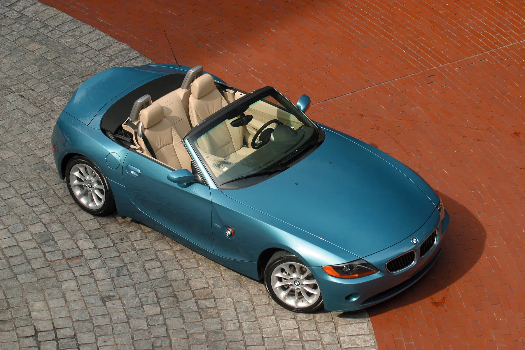BMW Z4 Maldives