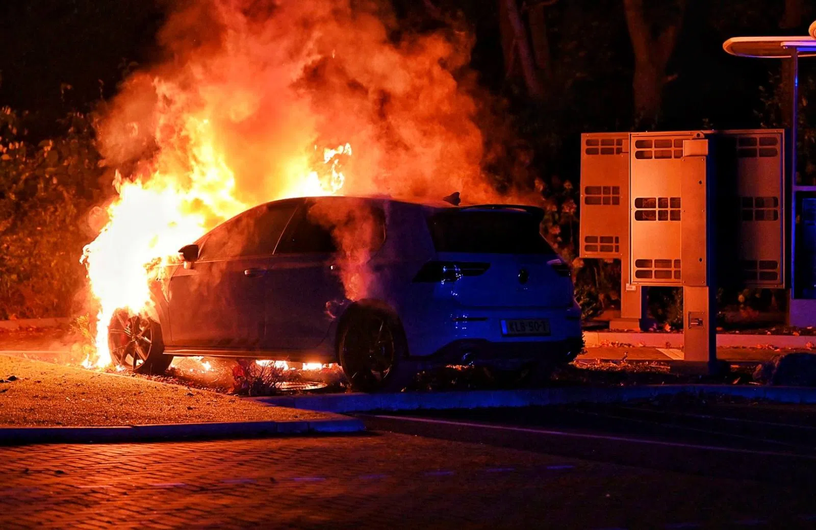 VW GOlf GTI crash McDonalds