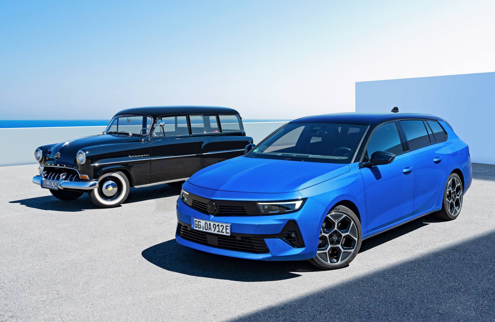 Opel Olympia Record Caravan met Astra