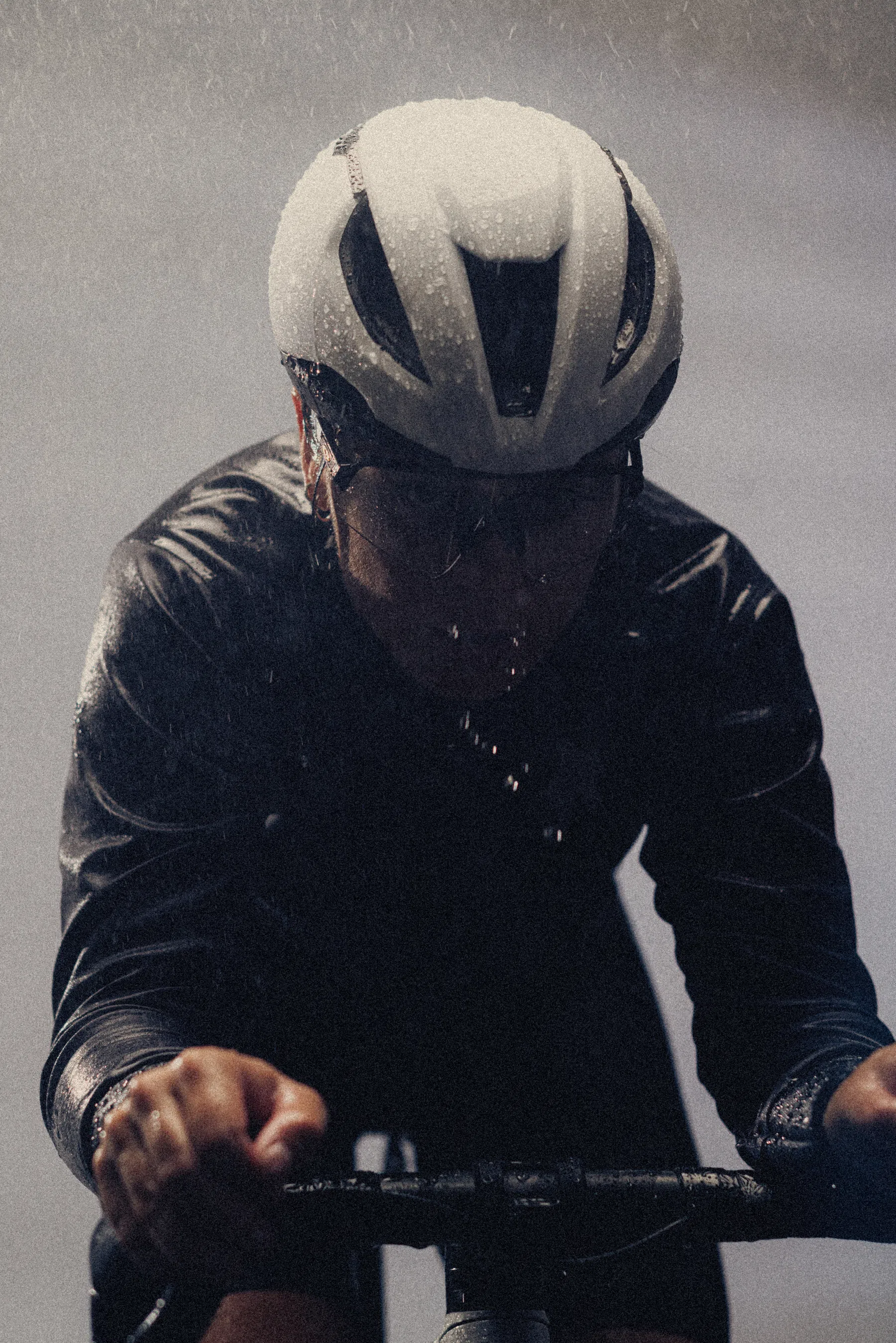 ASSOS HYDRA
