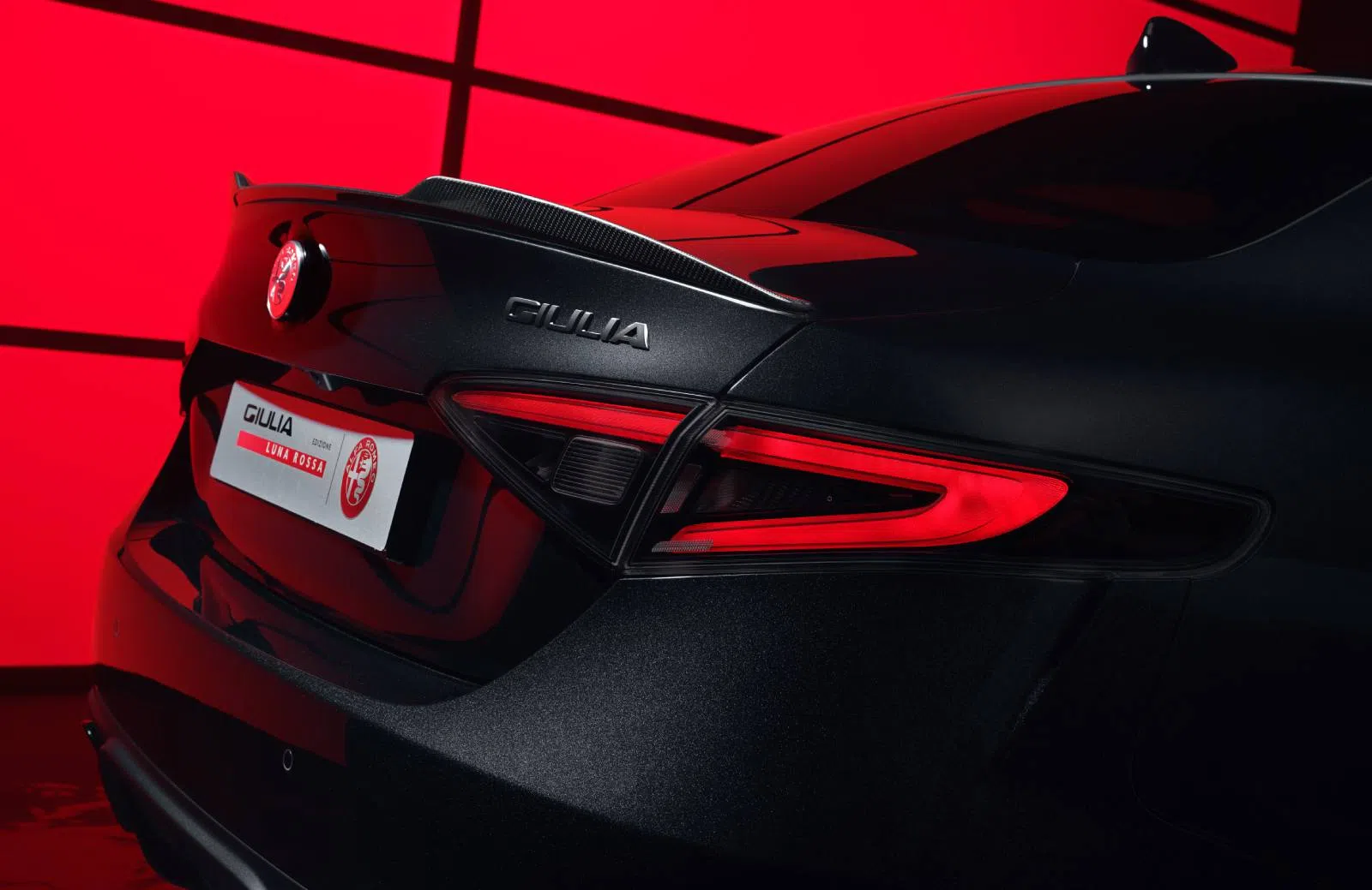 Alfa Romeo Giulia Edizione Luna Rossa