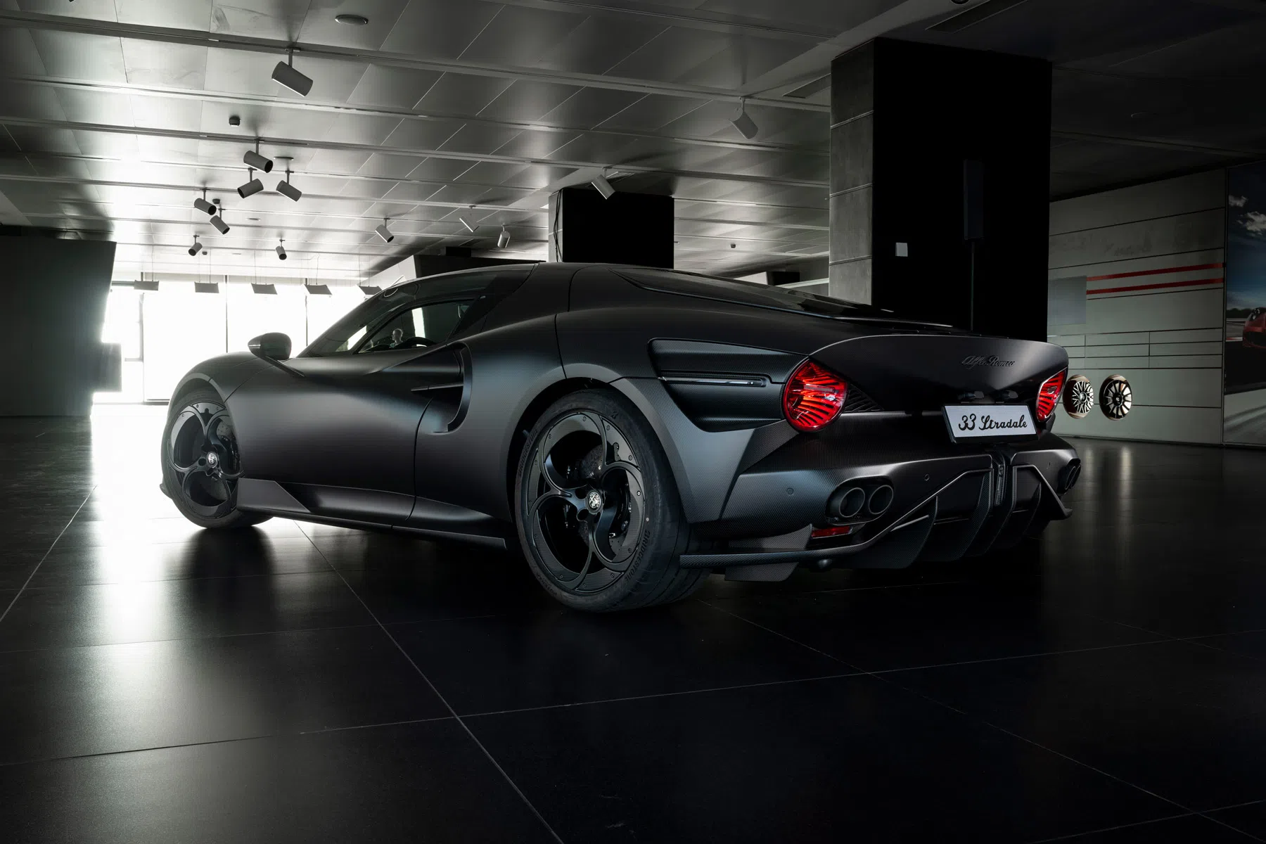 Alfa Romeo 33 Stradale Perla Nera