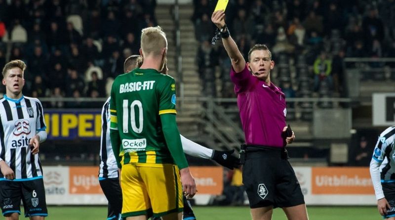 Immers wast handen in onschuld na snoeihard duel: "Ik doe niks"