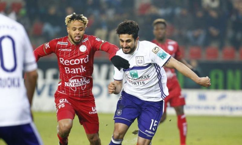 'Zulte Waregem gaat voor Bongonda, maar moet oppassen voor kapers op de kust'
