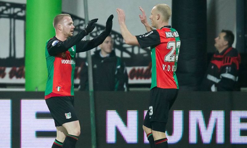 Platje en Van der Velden in 2011 als spelers van NEC