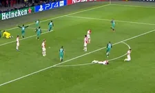 Thumbnail for article: De deceptie in beeld: Ajax-spelers verslagen naar de grond na goal Moura