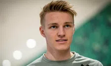 Thumbnail for article: 'Odegaard stapt in vliegtuig voor derde optie: mogelijk geen Ajax én Leverkusen'